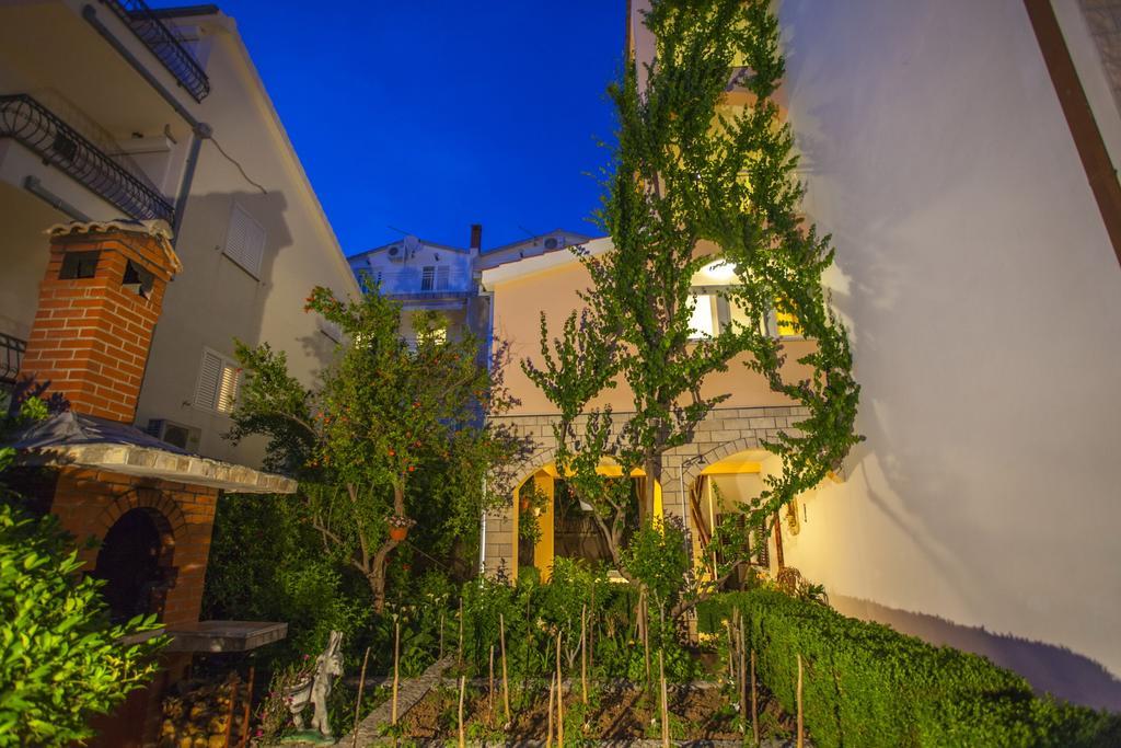 Villa Neda Makarska Exterior photo