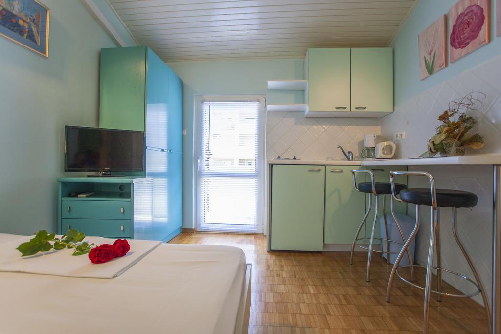 Villa Neda Makarska Room photo